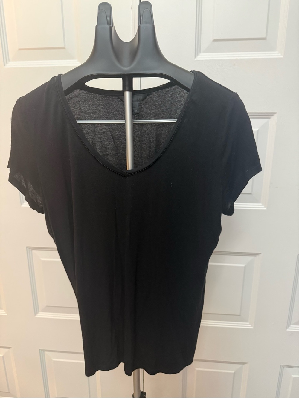 Women’s V-Neck Short Sleeve Tee - Black
